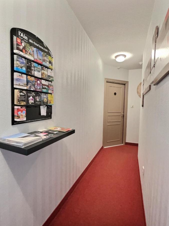 Hotel Les Platanes Gorrevod Exterior foto